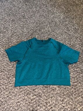 Alphalete crop top small athletic athleisure good condition gym yoga exercise